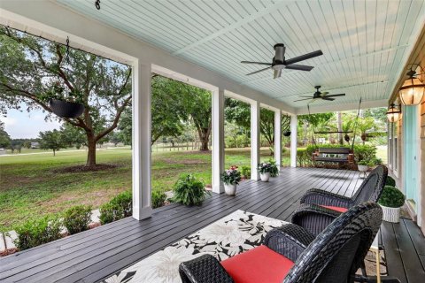 House in Eustis, Florida 3 bedrooms, 349.87 sq.m. № 2212955 - photo 7