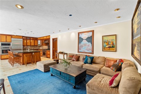 Villa ou maison à vendre à Pinecrest, Floride: 4 chambres, 287.63 m2 № 1921292 - photo 30