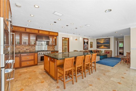 Villa ou maison à vendre à Pinecrest, Floride: 4 chambres, 287.63 m2 № 1921292 - photo 26