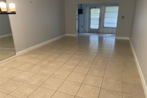 Copropriété à louer à Plantation, Floride: 2 chambres, 98.94 m2 № 1967020 - photo 6