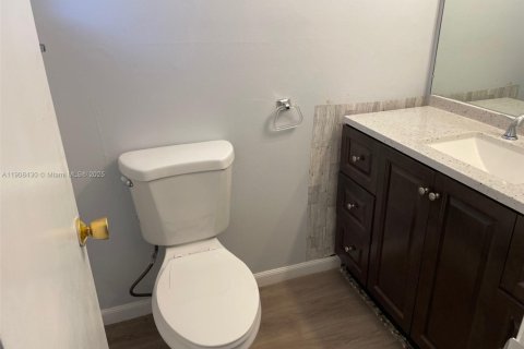 Copropriété à louer à Plantation, Floride: 2 chambres, 98.94 m2 № 1967020 - photo 9