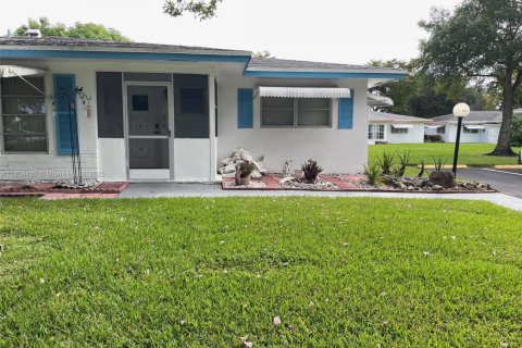 Copropriété à louer à Plantation, Floride: 2 chambres, 98.94 m2 № 1967020 - photo 1