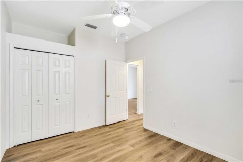 House in Riverview, Florida 3 bedrooms, 142.14 sq.m. № 1915572 - photo 13