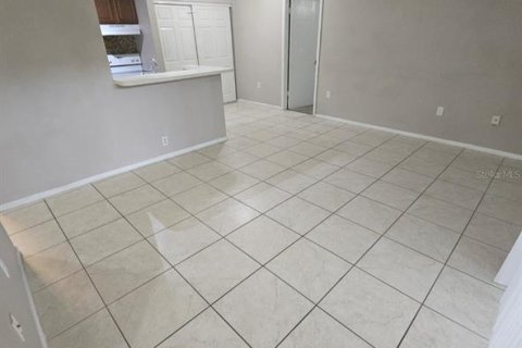 Condominio en venta en Kissimmee, Florida, 2 dormitorios, 84.54 m2 № 2091742 - foto 3