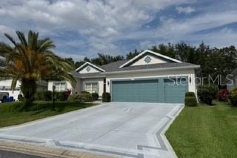 House in Leesburg, Florida 2 bedrooms, 179.77 sq.m. № 1658002 - photo 1