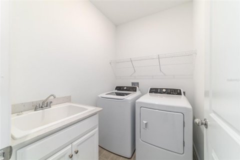 House in Ocala, Florida 3 bedrooms, 163.04 sq.m. № 2151953 - photo 7