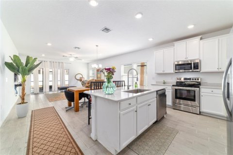 House in Ocala, Florida 3 bedrooms, 163.04 sq.m. № 2151953 - photo 2