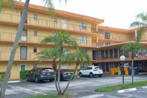 Condo in Boca Raton, Florida, 1 bedroom  № 2057257 - photo 2