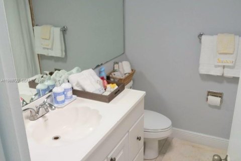 Condo in Boca Raton, Florida, 1 bedroom  № 2057257 - photo 9