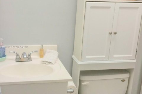 Condo in Boca Raton, Florida, 1 bedroom  № 2057257 - photo 6