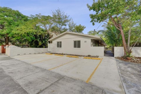 Снять в аренду виллу или дом в Халландейл-Бич, Флорида 3 спальни, 125.42м2, № 1991565 - фото 11