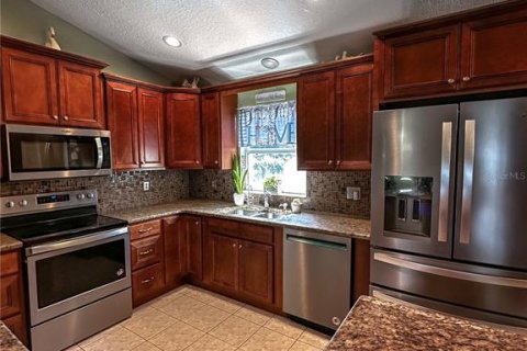 House in Deltona, Florida 3 bedrooms, 120.77 sq.m. № 1829813 - photo 3
