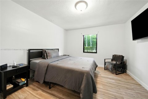 Condo in Palmetto Bay, Florida, 1 bedroom  № 1888027 - photo 7