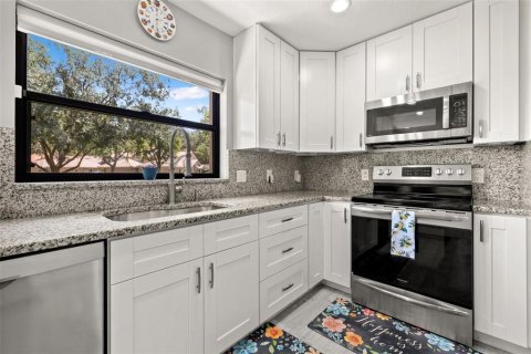 Townhouse in Tampa, Florida 3 bedrooms, 155.15 sq.m. № 1827820 - photo 25
