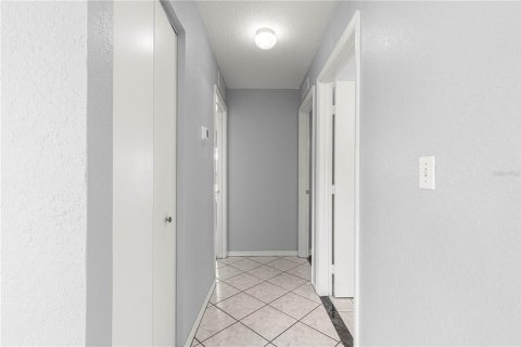 House in Ocala, Florida 2 bedrooms, 144 sq.m. № 1675538 - photo 17