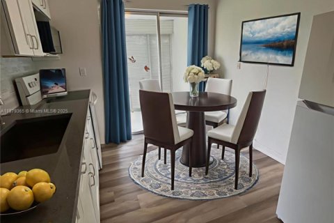 Condo in Margate, Florida, 1 bedroom  № 1924614 - photo 3