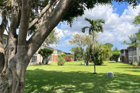 Condo in Margate, Florida, 1 bedroom  № 1924614 - photo 25
