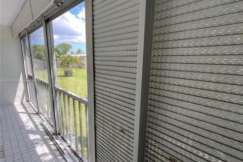 Condo in Margate, Florida, 1 bedroom  № 1924614 - photo 23