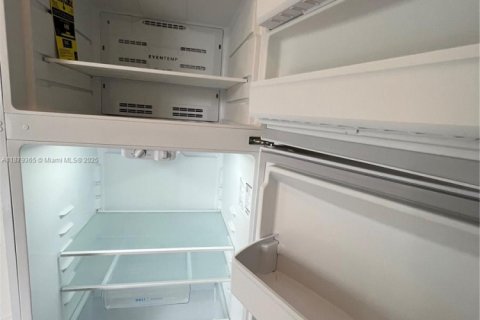 Condo in Margate, Florida, 1 bedroom  № 1924614 - photo 12