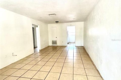 Condominio en alquiler en Daytona Beach, Florida, 2 dormitorios, 74.32 m2 № 2105206 - foto 2
