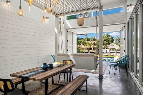 House in Miami, Florida 6 bedrooms № 1888984 - photo 18