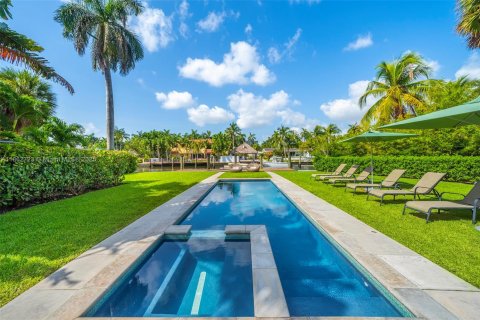 House in Miami, Florida 6 bedrooms № 1888984 - photo 3