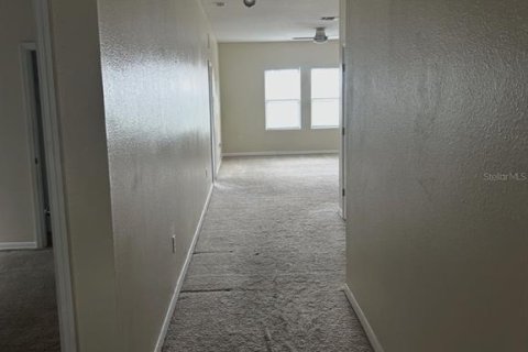 Villa ou maison à louer à Haines City, Floride: 3 chambres, 151.99 m2 № 2416439 - photo 3