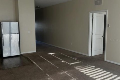 Villa ou maison à louer à Haines City, Floride: 3 chambres, 151.99 m2 № 2416439 - photo 5