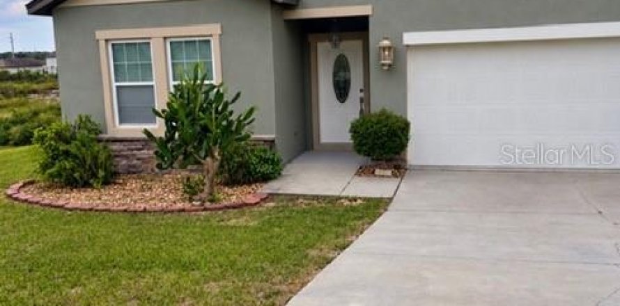 Villa ou maison à Haines City, Floride 3 chambres, 151.99 m2 № 2416439