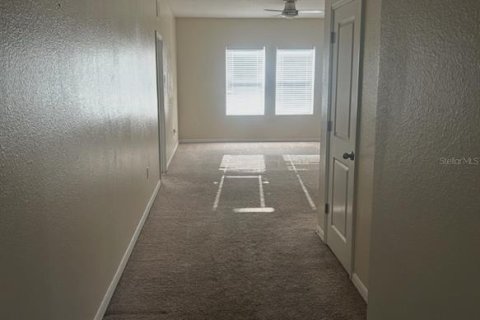 Villa ou maison à louer à Haines City, Floride: 3 chambres, 151.99 m2 № 2416439 - photo 4
