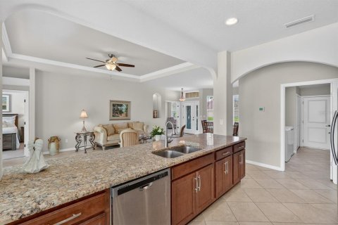 House in Palm Coast, Florida 3 bedrooms, 171.4 sq.m. № 2142262 - photo 7