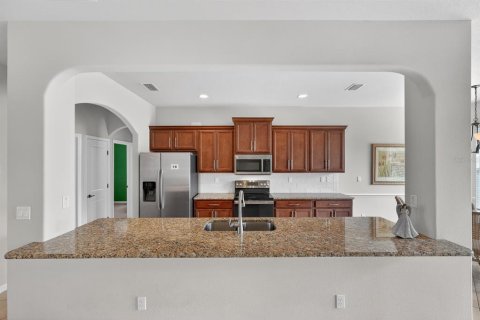 House in Palm Coast, Florida 3 bedrooms, 171.4 sq.m. № 2142262 - photo 9