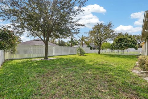 House in Palm Coast, Florida 3 bedrooms, 171.4 sq.m. № 2142262 - photo 25