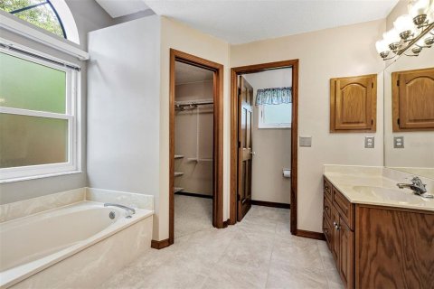 House in Apopka, Florida 3 bedrooms, 152.17 sq.m. № 1903975 - photo 16