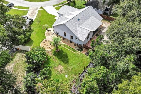 House in Apopka, Florida 3 bedrooms, 152.17 sq.m. № 1903975 - photo 2