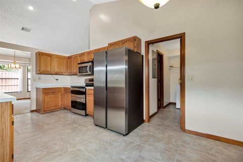 House in Apopka, Florida 3 bedrooms, 152.17 sq.m. № 1903975 - photo 10