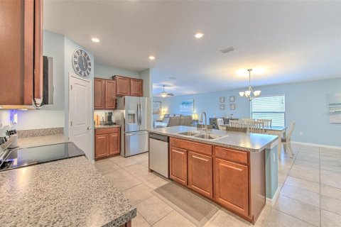 House in Riverview, Florida 4 bedrooms, 171.03 sq.m. № 2150114 - photo 19