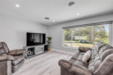 Casa en venta en Altamonte Springs, Florida, 3 dormitorios, 165.55 m2 № 1856010 - foto 10