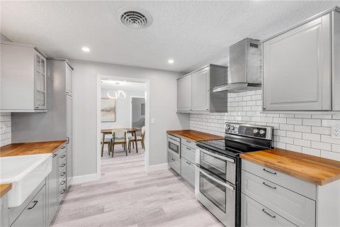 Casa en venta en Altamonte Springs, Florida, 3 dormitorios, 165.55 m2 № 1856010 - foto 5