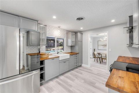 Casa en venta en Altamonte Springs, Florida, 3 dormitorios, 165.55 m2 № 1856010 - foto 4
