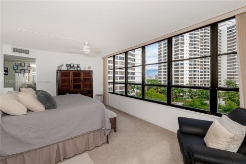 Condominio en venta en Hallandale Beach, Florida, 3 dormitorios, 165.37 m2 № 1969465 - foto 23