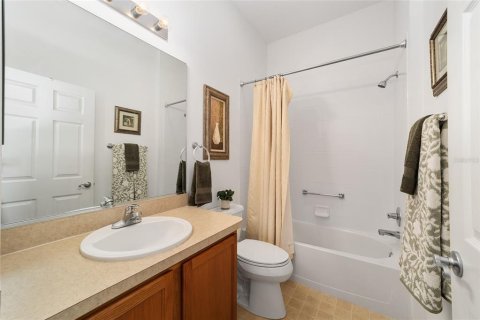 House in The Villages, Florida 2 bedrooms, 111.11 sq.m. № 2152364 - photo 21