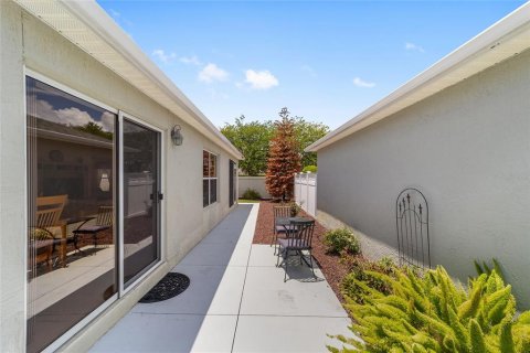 House in The Villages, Florida 2 bedrooms, 111.11 sq.m. № 2152364 - photo 27