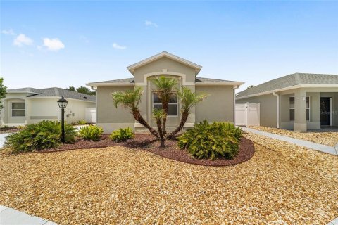 House in The Villages, Florida 2 bedrooms, 111.11 sq.m. № 2152364