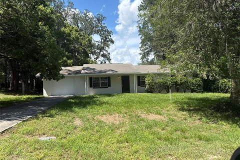 House in Ocala, Florida 3 bedrooms, 120.77 sq.m. № 2296970
