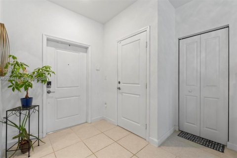 Adosado en venta en Miami Gardens, Florida, 3 dormitorios, 124.86 m2 № 2089543 - foto 9