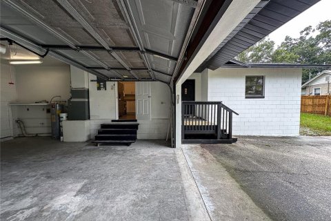 House in Fruitland Park, Florida 3 bedrooms, 147.06 sq.m. № 1899819 - photo 30