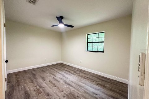 House in Fruitland Park, Florida 3 bedrooms, 147.06 sq.m. № 1899819 - photo 19
