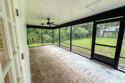 House in Fruitland Park, Florida 3 bedrooms, 147.06 sq.m. № 1899819 - photo 25