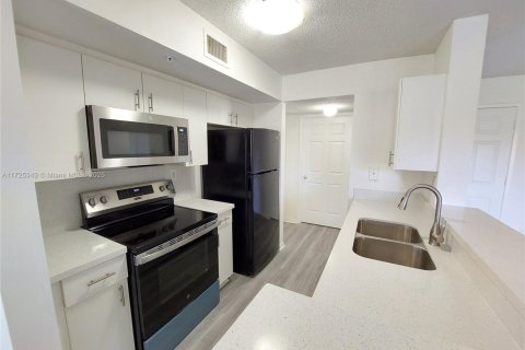 Copropriété à vendre à Davie, Floride: 1 chambre, 76.46 m2 № 1475958 - photo 2